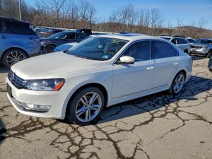 Volkswagen Passat SE 2.0L 4 2014