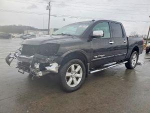 Nissan Titan S 5.6L 8 2015