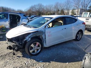 Hyundai Elantra GLS 1.8L 4 2013