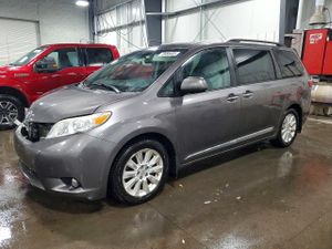 Toyota Sienna XLE 3.5L 6 2015