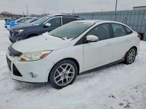 Ford Focus SE 2.0L 4 2013