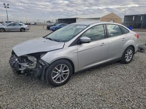 Ford Focus SE 2.0L 4 2015