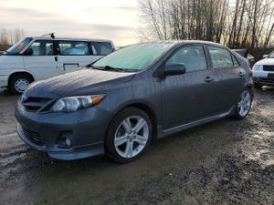 Toyota Corolla BASE 1.8L 4 2013