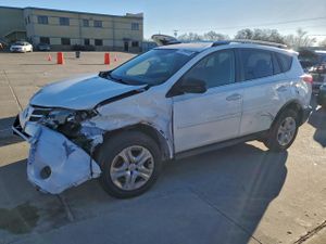 Toyota Rav4 LE 2.5L 4 2015