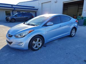 Hyundai Elantra GLS 1.8L 4 2013