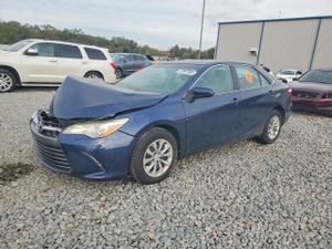 Toyota Camry LE 2.5L 4 2015
