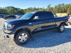 Toyota Tundra DOUBLE CAB SR5 5.7L 8 2011