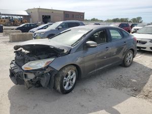 Ford Focus SE 2.0L 4 2014