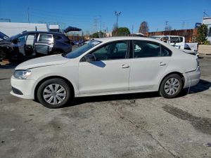 Volkswagen Jetta BASE 2.0L 4 2013