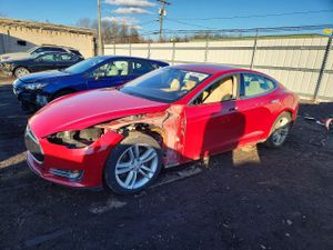Tesla Model S 2015