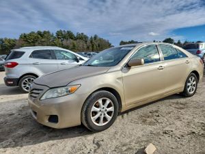 Toyota Camry BASE 2.5L 4 2011