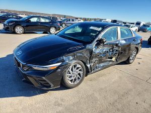 Hyundai Elantra SEL 2.0L 4 2024
