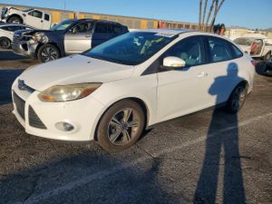 Ford Focus SE 2.0L 4 2014