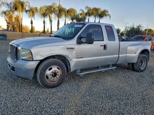 Ford F-350 SUPER DUTY 6.0L 8 2005