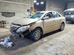 Toyota Corolla BASE 1.8L 4 2013