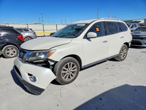 Nissan Pathfinder S 3.5L 6 2015