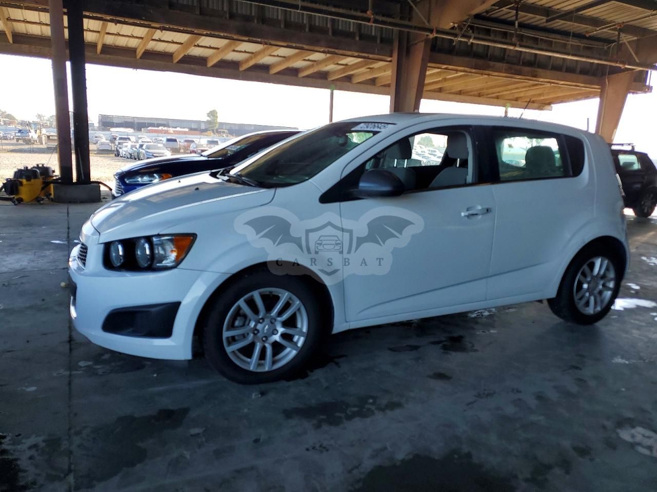 Chevrolet Aveo (Sonic) LT 1.4L 4 2015