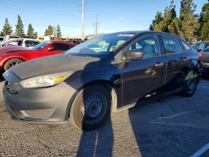 Ford Focus S 2.0L 4 2015