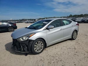 Hyundai Elantra SE 1.8L 4 2015