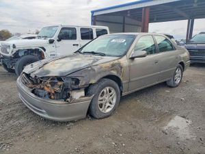Toyota Camry CE 2.2L 4 2000