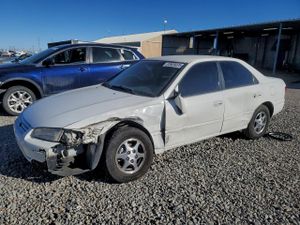 Toyota Camry CE 2.2L 4 1999