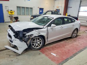 Ford Fusion SE 2.5L 4 2013