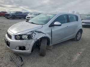 Chevrolet Aveo (Sonic) LT 1.8L 4 2014