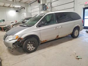 Chrysler Town & Country LX 3.3L 6 2005
