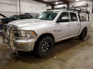 RAM 1500 SLT 5.7L 8 2014