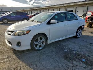 Toyota Corolla BASE 1.8L 4 2013