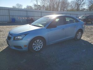 Chevrolet Cruze LS 1.8L 4 2011