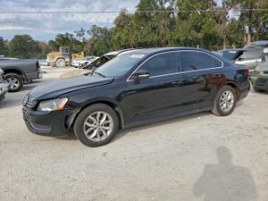 Volkswagen Passat SE 2 L 4 2015