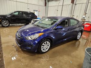 Hyundai Elantra GLS 1.8L 4 2013