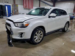 Mitsubishi Outlander ES 2.0L 4 2015