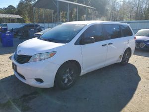 Toyota Sienna 3.5L 6 2011