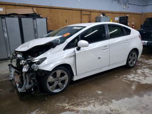 Toyota Prius 1.8L 4 2013