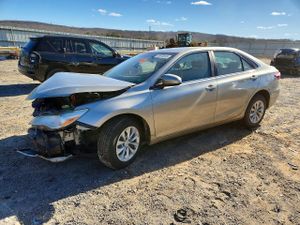 Toyota Camry LE 2.5L 4 2015