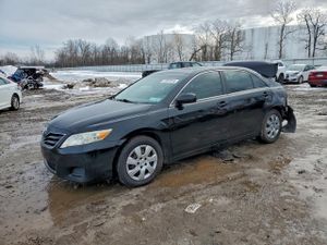 Toyota Camry BASE 2.5L 4 2011