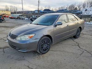 Toyota Camry LE 2.4L 4 2002