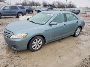 Toyota Camry BASE 2.5L 4 2011