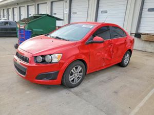 Chevrolet Aveo (Sonic) LT 1.8L 4 2015