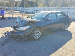 Toyota Camry LE 2.5L 4 2015