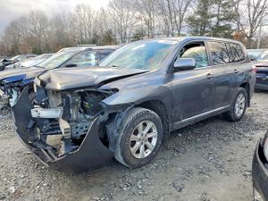 Toyota Highlander BASE 3.5L 6 2011