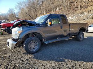 Ford F-350 SUPER DUTY 6.2L 8 2015