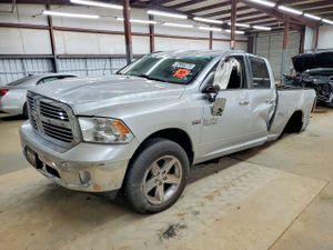 RAM 1500 SLT 5.7L 8 2015