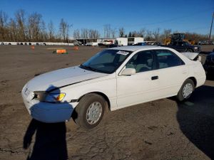 Toyota Camry CE 2.2L 4 1997