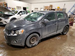 Chevrolet Aveo (Sonic) LS 1.8L 4 2014