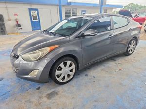Hyundai Elantra GLS 1.8L 4 2013