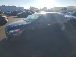 Toyota Camry BASE 2.5L 4 2011