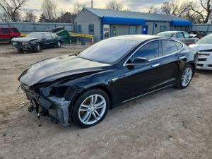 Tesla Model S 2014